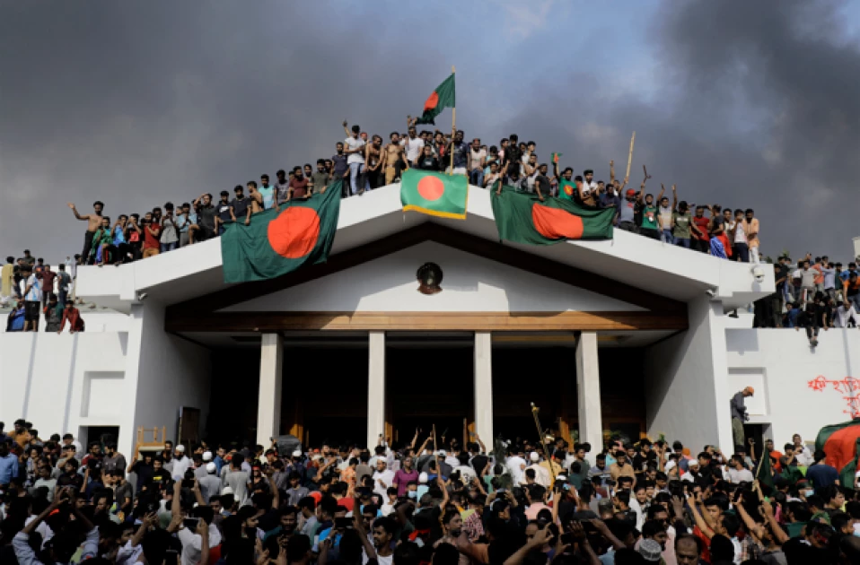 Bangladesh ex-PM palace becomes revolution museum Bangladesh ex-PM palace becomes revolution museum