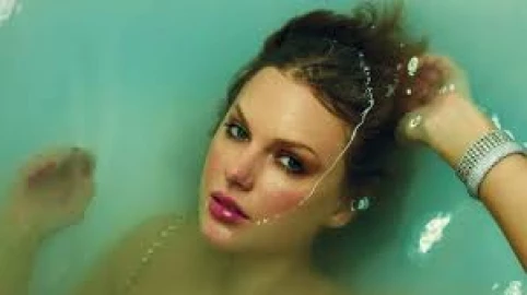 Taylor Swift sets October release for new album