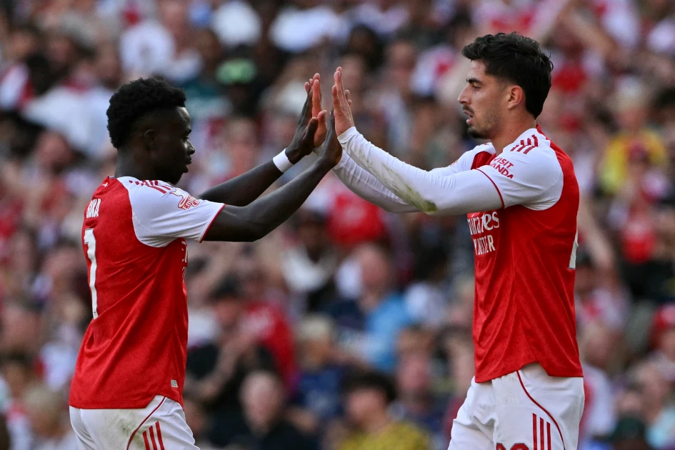 Arsenal 'digging for gold' as title bid starts at new-look Man Utd