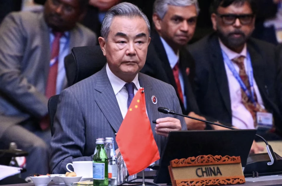 Chinese foreign minister Wang Yi to visit India from Monday, China's foreign ministry says Chinese foreign minister Wang Yi to visit India from Monday, China's foreign ministry says
