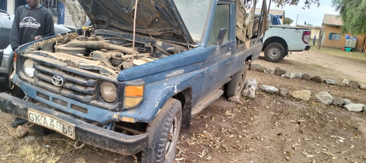 Kitengela residents fundraise to revive stalled police Land Cruiser Kitengela residents fundraise to revive stalled police Land Cruiser