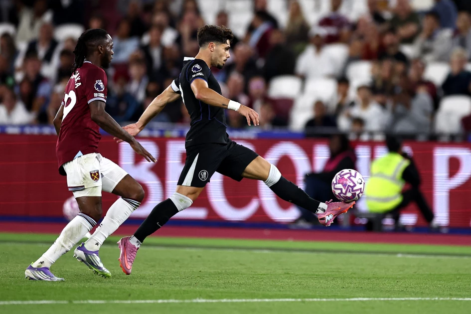 Chelsea thrash West Ham to pile pressure on former boss Potter Chelsea thrash West Ham to pile pressure on former boss Potter