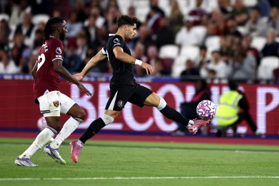 Joao Pedro extends Chelsea stay with new long-term deal