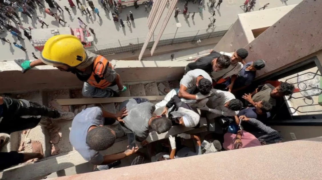Israel hits Gaza hospital, killing at least 20 people, including five journalists Israel hits Gaza hospital, killing at least 20 people, including five journalists