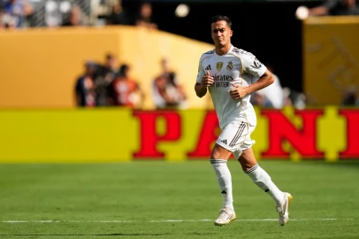 Leverkusen sign former Real Madrid defender Vazquez