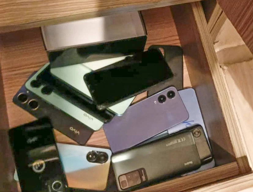 Police bust electronics theft racket in Mihang’o, recover over 300 phones Police bust electronics theft racket in Mihang’o, recover over 300 phones