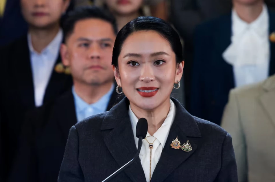 Thai prime minister removed by court, triggering power scramble Thai prime minister removed by court, triggering power scramble