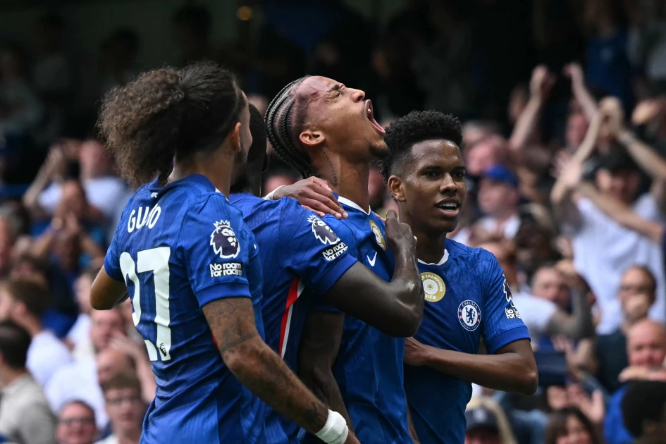 Chelsea benefit from VAR controversy to beat Fulham Chelsea benefit from VAR controversy to beat Fulham