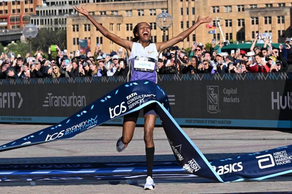 Kipchoge 9th as Hassan and Kiros smash course records to win Sydney Marathon Kipchoge 9th as Hassan and Kiros smash course records to win Sydney Marathon
