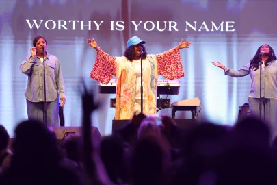 CeCe Winans’ Nairobi concert draws thousands in night of worship