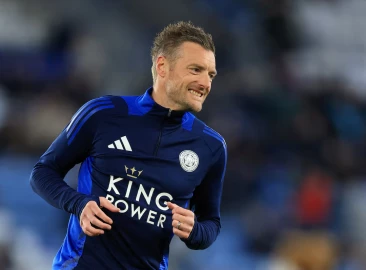 Veteran Jamie Vardy inks deal with Cremonese