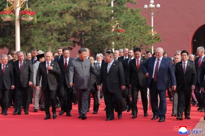 China's Xi at centre of world stage after days of high-level hobnobbing China's Xi at centre of world stage after days of high-level hobnobbing