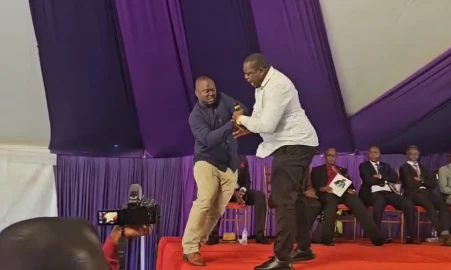 Chaos at Kisii funeral as MPs Kibagendi, Nyakundi exchange blows