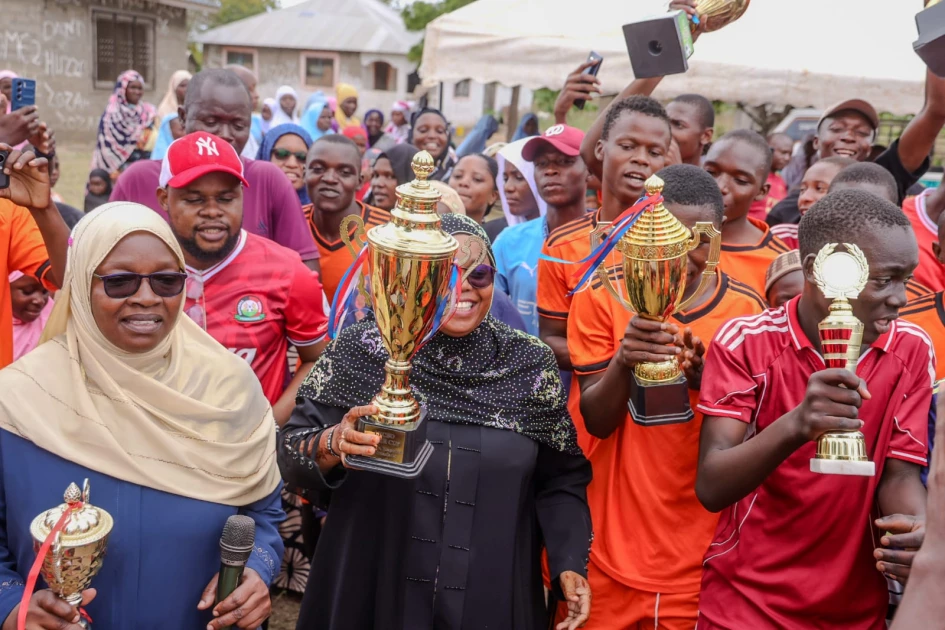 Governor Achani lauds Wellers Football Club for steering youth away from crime