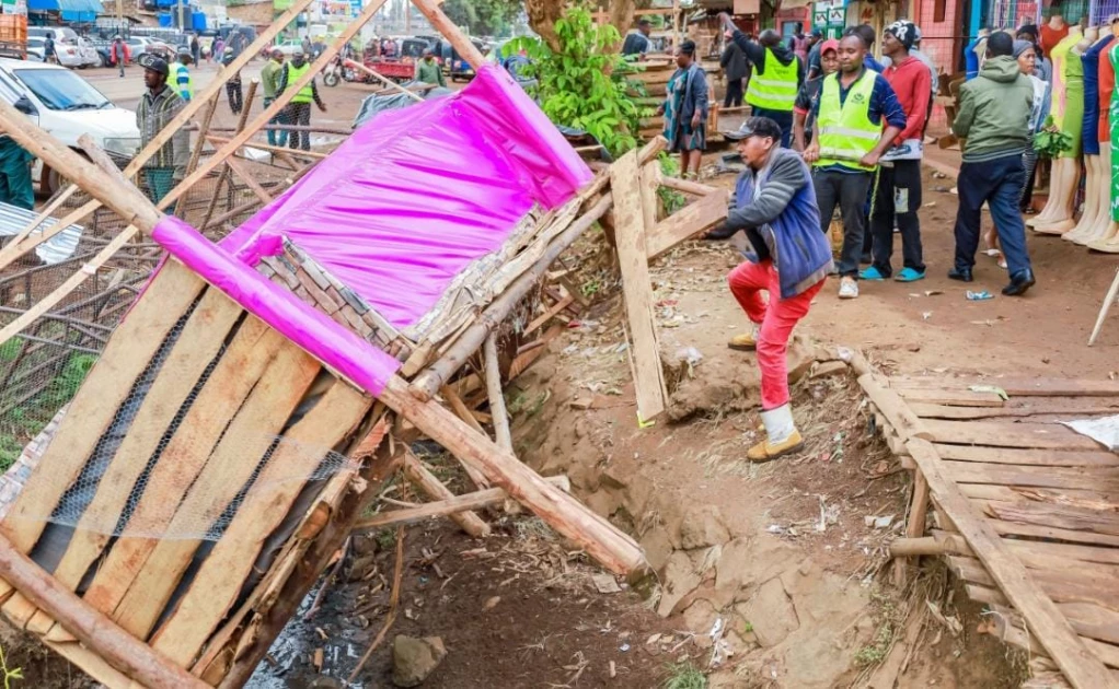 Traders in Kagio caught unawares as county Gov't demolishes structures Traders in Kagio caught unawares as county Gov't demolishes structures
