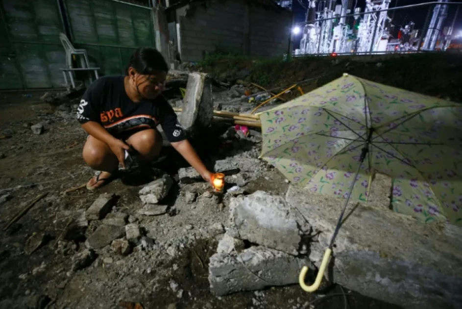 Seven killed as strong quakes strike southern Philippines