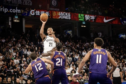 Packed crowd greets NBA return to China after six-year absence