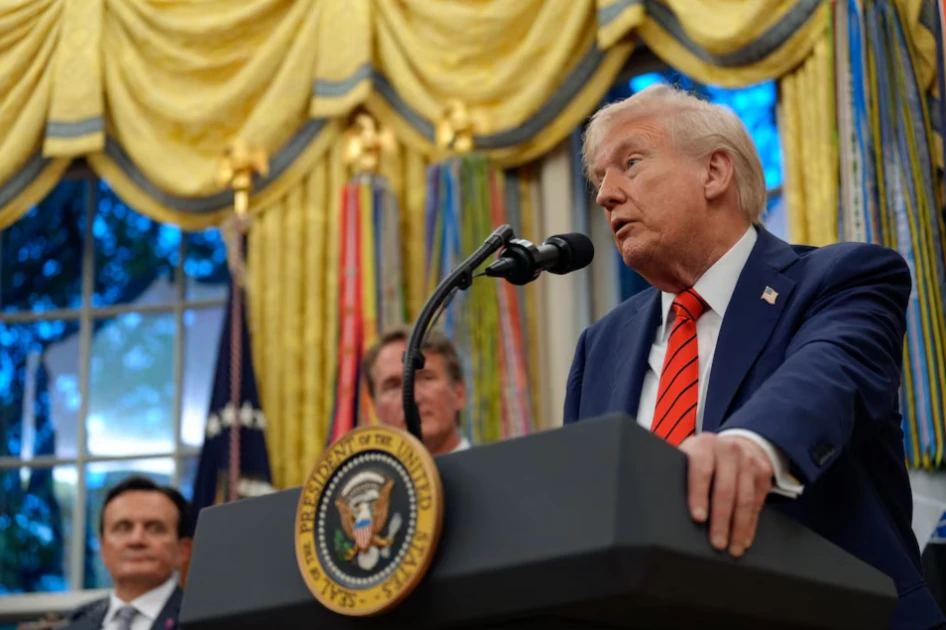 White House lays off thousands of US government workers, blaming shutdown White House lays off thousands of US government workers, blaming shutdown