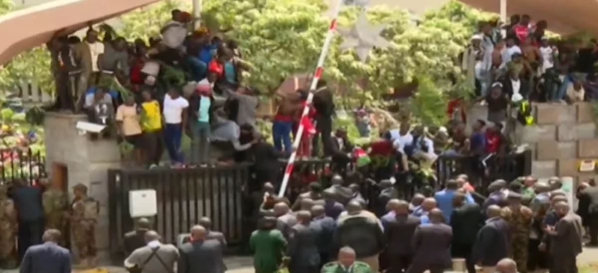 Viewing of Raila's body moved to Kasarani Stadium as mourners overwhelm Parliament Viewing of Raila's body moved to Kasarani Stadium as mourners overwhelm Parliament