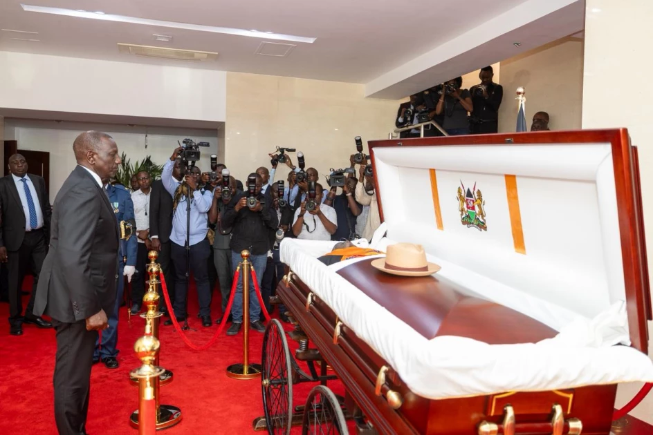 Raila Odinga's body viewing at Kasarani resumes after chaotic disruption