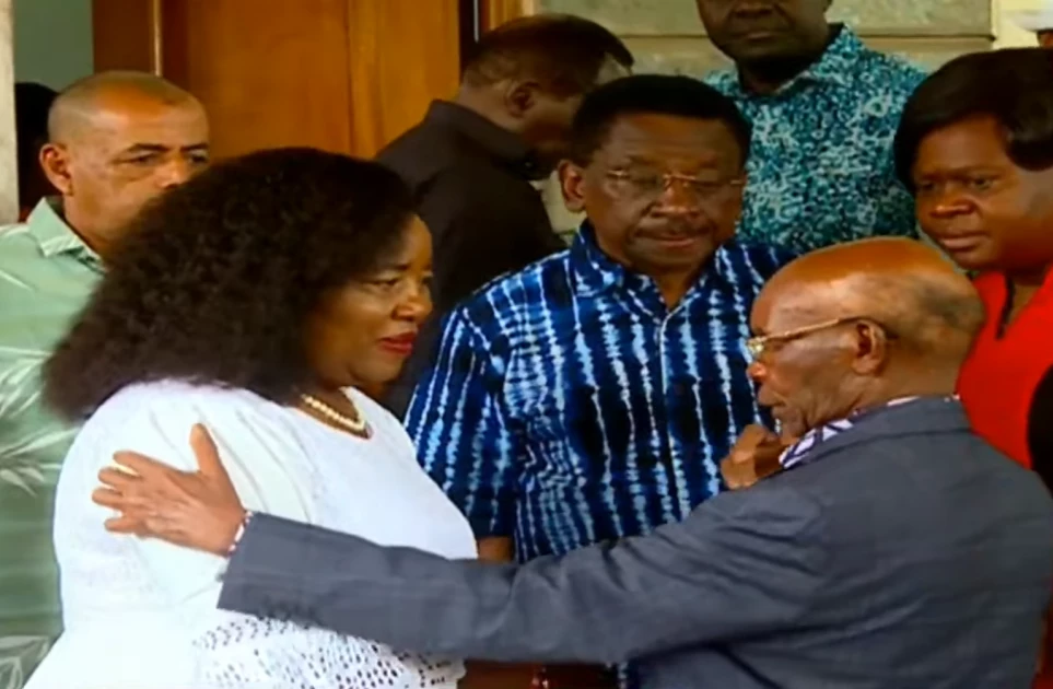 RMS Chairman SK Macharia visits Raila Odinga’s family in Siaya RMS Chairman SK Macharia visits Raila Odinga’s family in Siaya