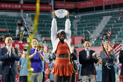 canadian-teen-mboko-wins-hong-kong-open-for-second-wta-title-n372351