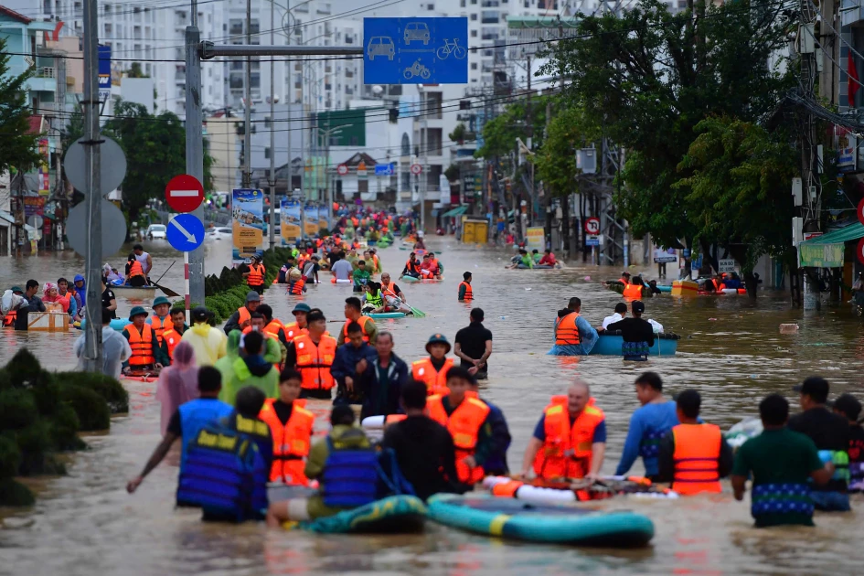 Vietnam flood death toll rises to 90
