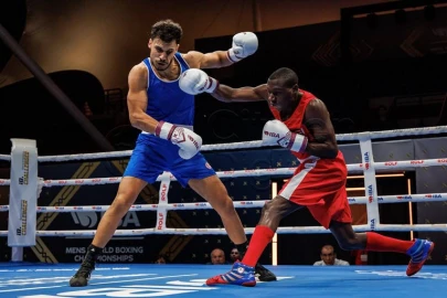 Robert Okaka punches Elite World boxing quarter’s ticket, to face Russian opponent