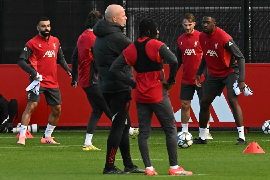 Gerrard urges Salah to stay at Liverpool and 'reverse away' from outburst