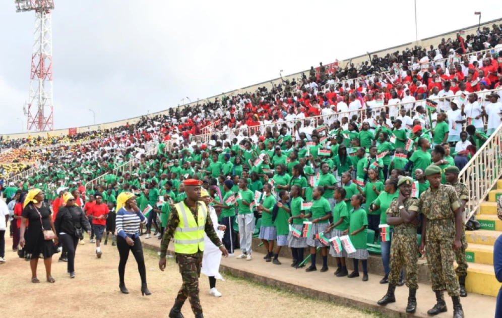 Thousands throng Nyayo Stadium for 62nd Jamhuri Day Celebrations