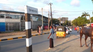 EACC recovers public road reserve grabbed in Mombasa worth Ksh.21M EACC recovers public road reserve grabbed in Mombasa worth Ksh.21M