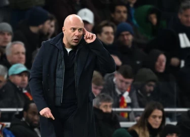 Slot seeks silverware to save Liverpool's season