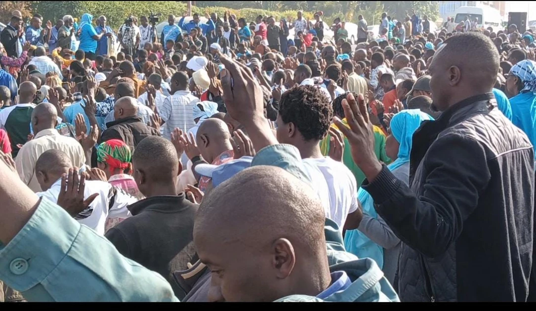 Hundreds of worshippers pray facing Mt Kenya during annual pilgrimage in Kirinyaga