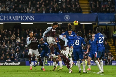Watkins stretches Villa's winning streak at Chelsea