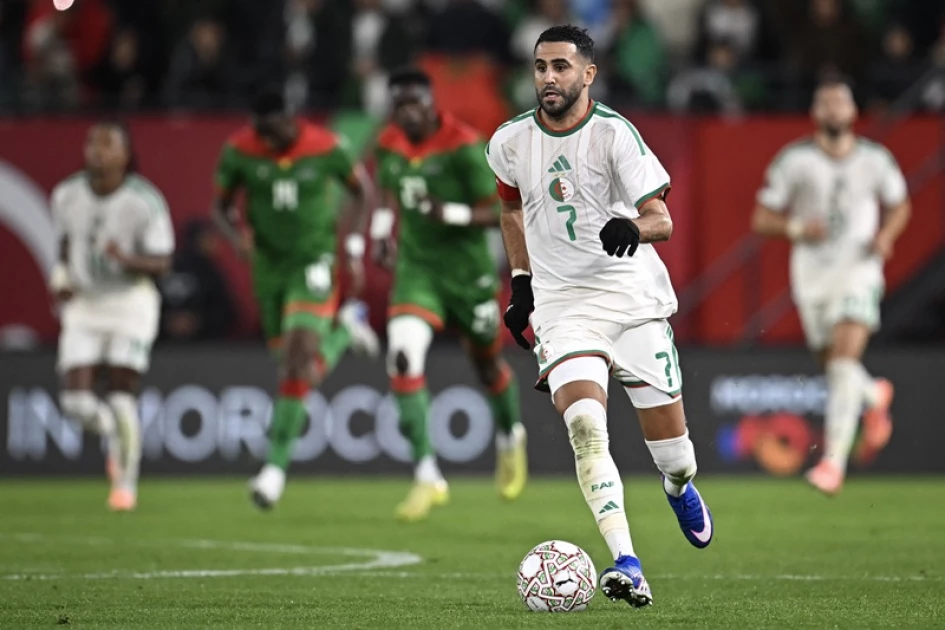 Mahrez penalty takes Algeria through to Cup of Nations last 16