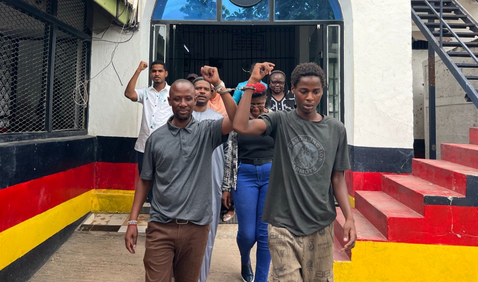 Mombasa journalist Peter Mwita arrested over WhatsApp post on criminal gangs