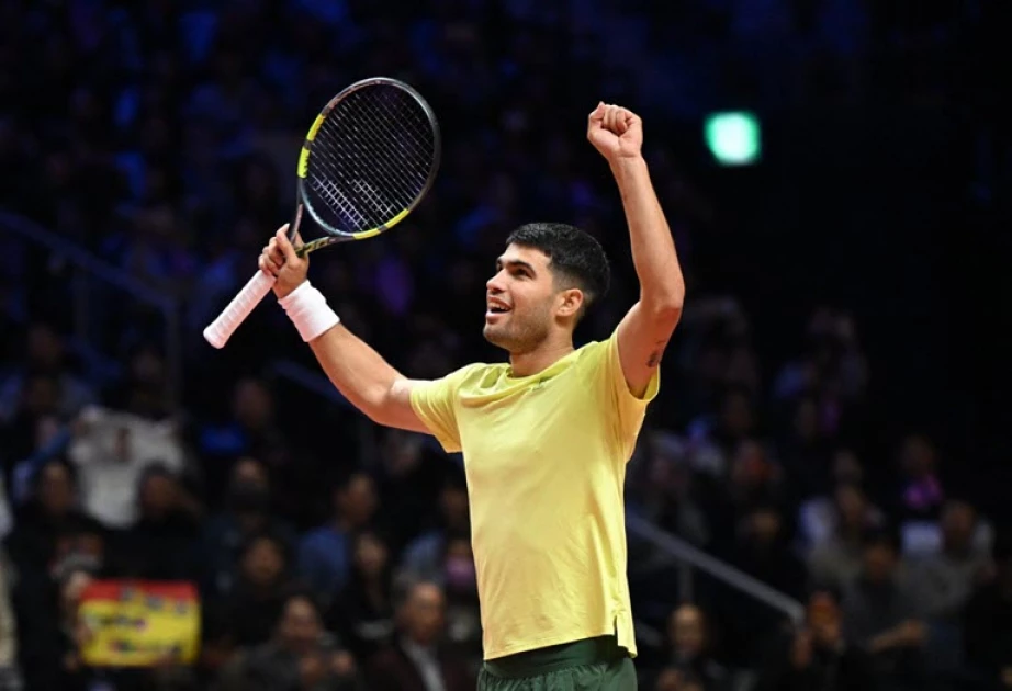 Alcaraz beats Sinner in sold-out South Korea exhibition match