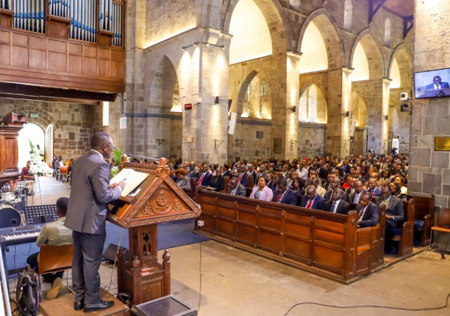 Senior Gov't officers reflect on integrity, trust at public service thanksgiving