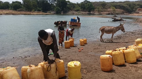 Machakos-Embu residents raise alarm over suspected sewage pollution in River Tana