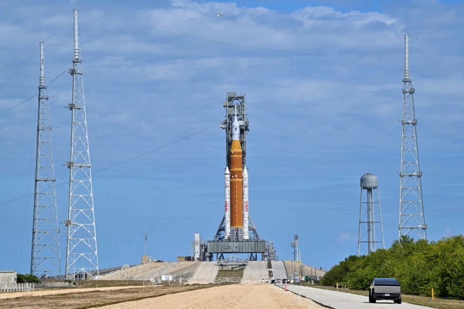 NASA delays Moon mission over frigid weather