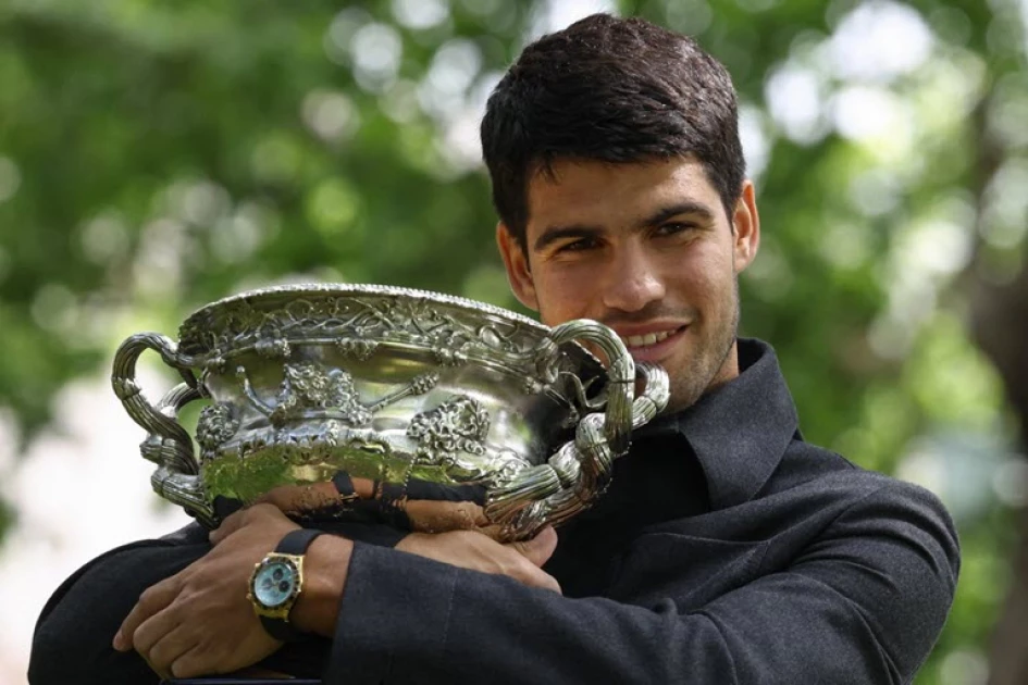 Djokovic hints at retirement as time seeps away on history bid