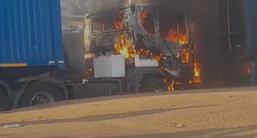 Busia: Losses as cargo truck catches fire in Malaba 