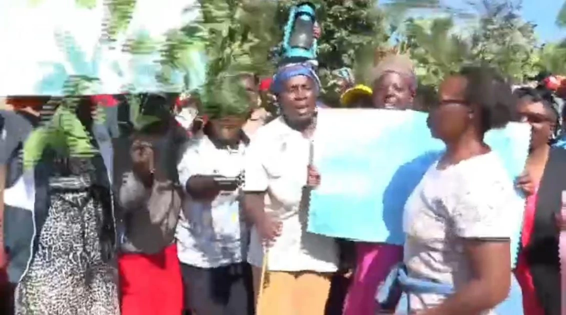 Kirinyaga residents protest over two-month-long power outage