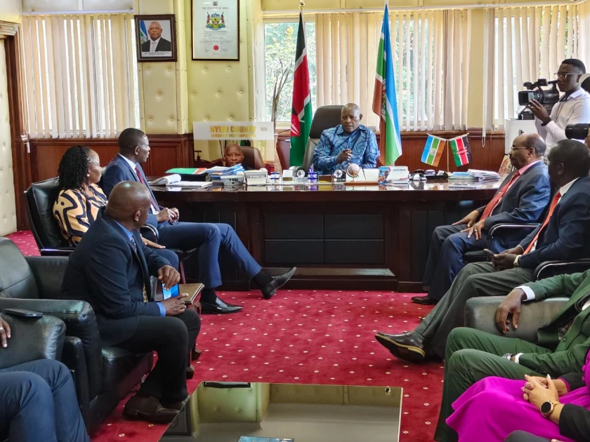 PS Oluga meets Kahiga ahead of handover of Narumoru, Karatina maternal units