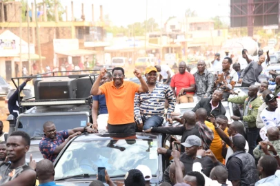 ‘This is a tsunami, it’s unstoppable!’ Orengo fires at State after Linda Mwananchi truck pelted with stones