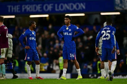 Chelsea, Aston Villa held in blow to Champions League hopes