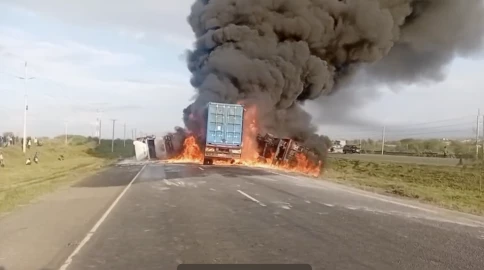 Two dead as trucks burst into flames on Mombasa-Nairobi highway