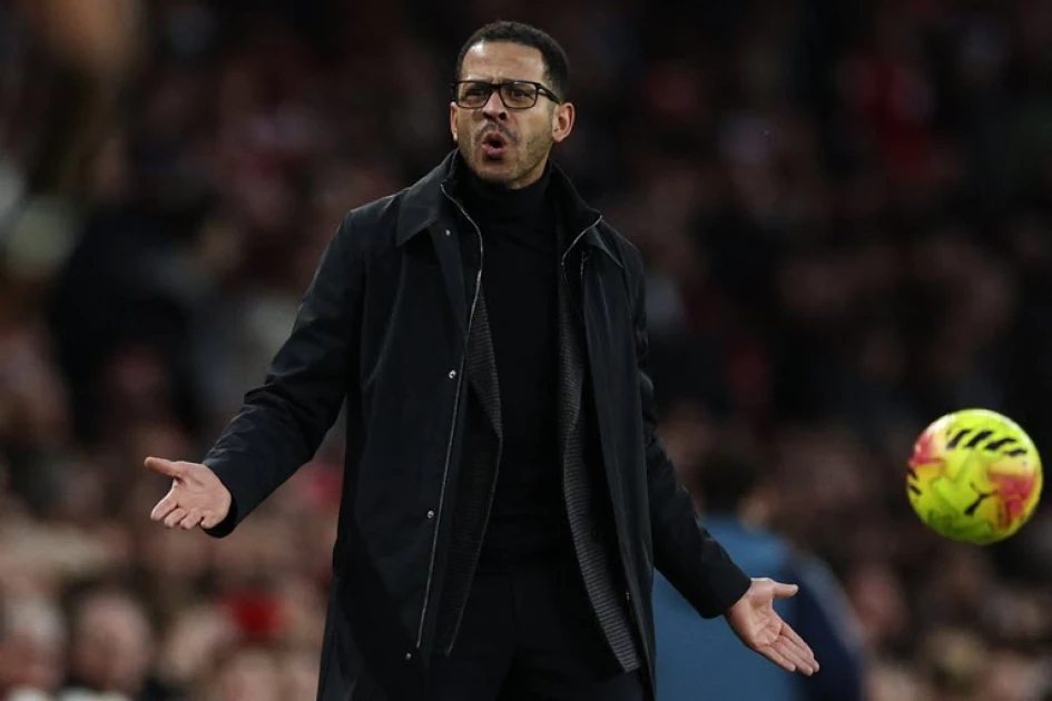 Chelsea boss Rosenior warns players over discipline