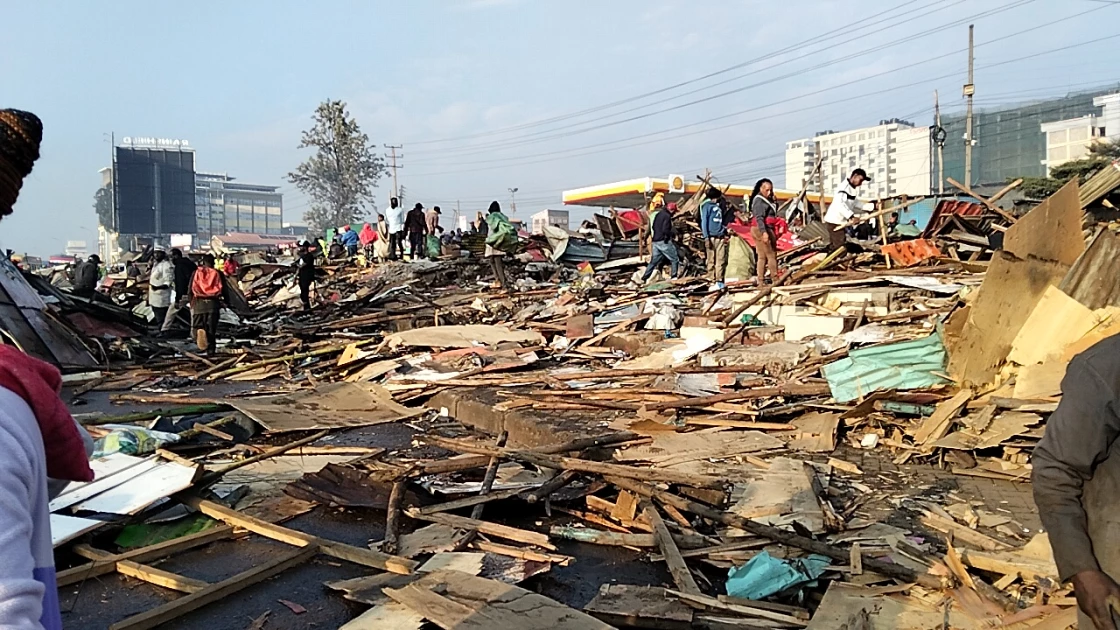 Hundreds displaced as KeNHA bulldozers flatten shops in Roysambu, Kasarani