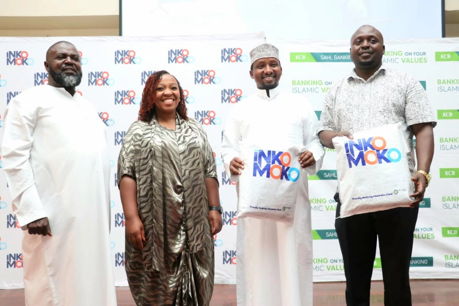 Refugees urged to embrace financial services to boost economic independence